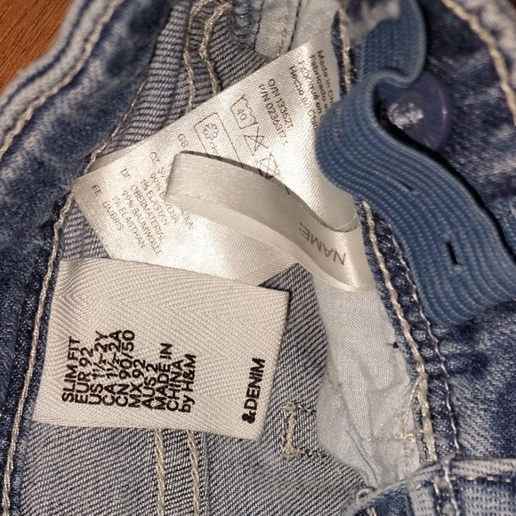 Distressed/Patchy Jeans - Picture 4 of 4